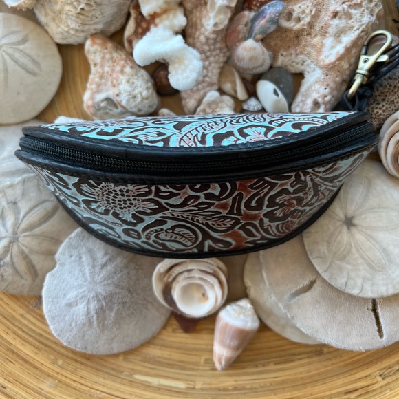 Gift Genuine embossed turquoise leather sunglasses case holder green blue New - Picture 3 of 4